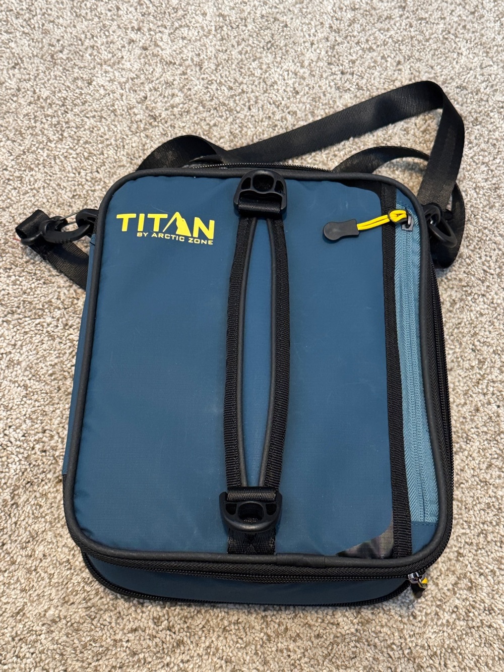 Titan by arctic zone fridge cold lunch box